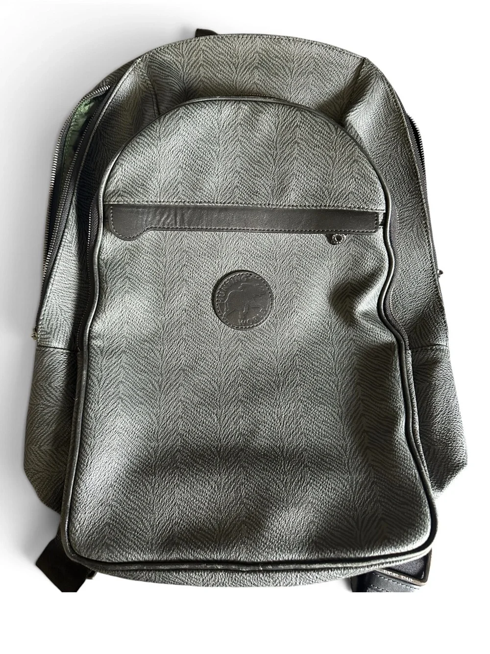 Vintage Hunting World Gray Textured Backpack - Sleek Everyday Carry